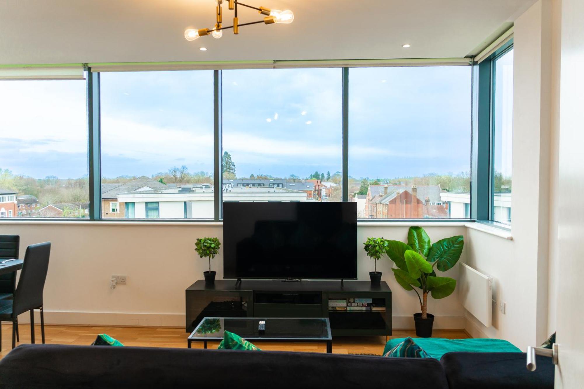 The Regency Suite - Modern 2-Bed 1-Bath Apartment Chertsey Exteriör bild